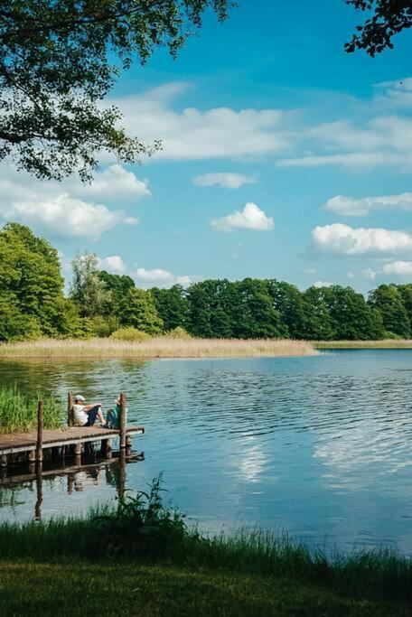 Holzhaus Direkt Am See Priepert المظهر الخارجي الصورة